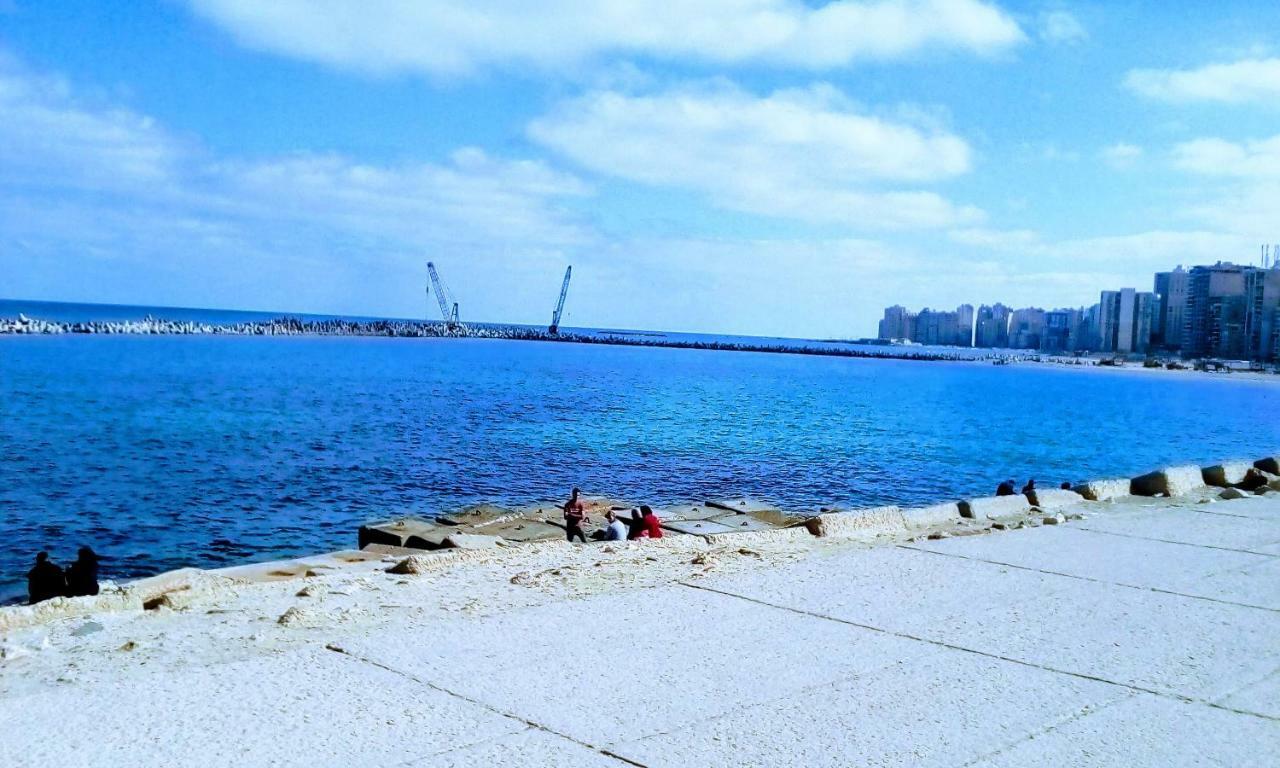 Pensiune Zahrate Elfirdaos للرجال فقط *